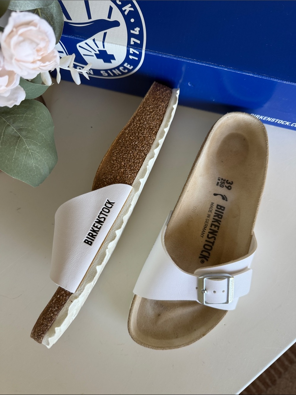 Birkenstock White Madrid Sandals 🌸 size EU 39 8.5